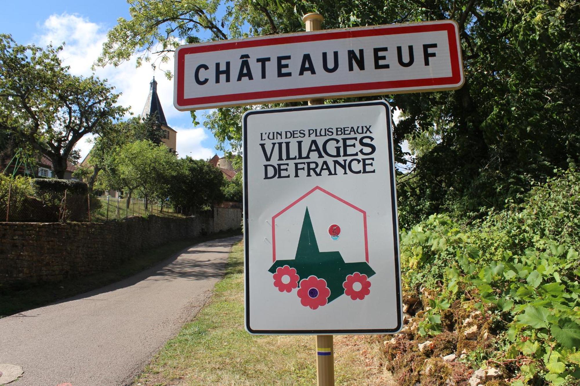 Chateauneuf Suites Exterior foto